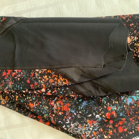 Lululemon - Picture 3 of 3